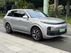 Li Auto L8 Max - ფოტო 3