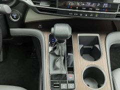 Toyota Gravia 2.5L Hybrid Comfort Edition - ფოტო 13