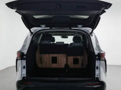 Toyota Gravia 2.5L Hybrid Comfort Edition - ფოტო 16
