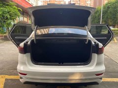 Geely Emgrand 4th Generation Champion Edition 1.5L CVT Luxury - ფოტო 14