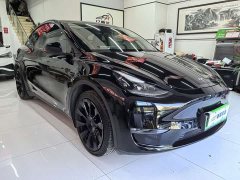 Tesla Model Y Standard Range RWD - ფოტო 2