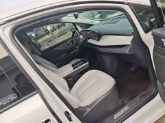 Buick GL8 Luxe Smart Comfort Edition - ფოტო 10