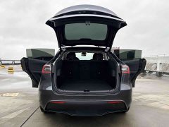 Tesla Model Y Rear-Wheel Drive - ფოტო 8