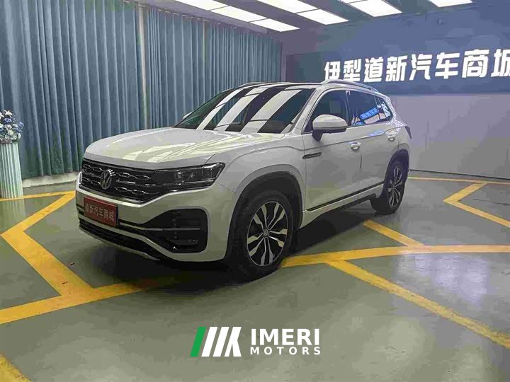 Volkswagen Tharu Taos 380TSI AWD R-Line Smart Connected Edition