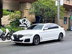 BMW 5 Series 525Li M Sport Package - ფოტო 1