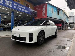 Li Auto i6 Four-Wheel Drive Standard Edition - ფოტო 1
