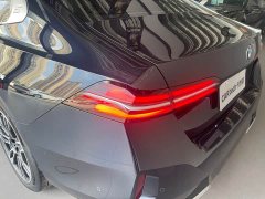 BMW 5 Series 530Li Premier M Sport Package - ფოტო 11