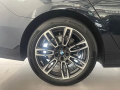 BMW 5 Series 530Li Premier M Sport Package - ფოტო 9
