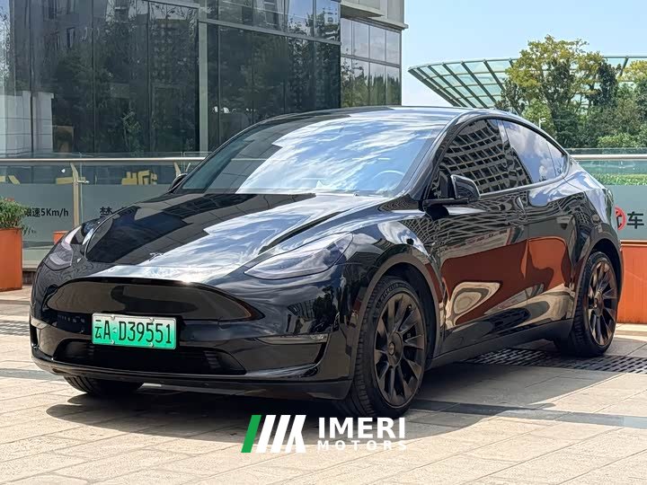 Tesla Model Y Standard Range RWD