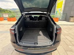 Tesla Model Y Standard Range RWD - ფოტო 15