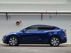 Tesla Model Y Standard Range RWD - ფოტო 7