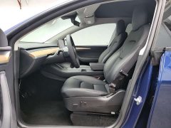 Tesla Model Y Standard Range RWD - ფოტო 9