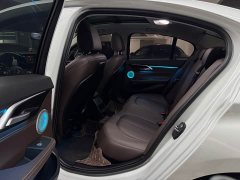 BMW 1 Series 120i M Sport Night Edition - ფოტო 11