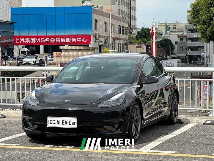 Tesla Model 3 Performance All-Wheel Drive
