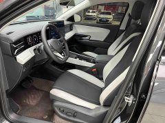 Volkswagen Jetta VS8 280TSI Automatic Premium Edition - ფოტო 17