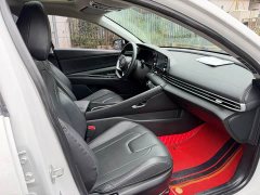 Hyundai Elantra 2022 1.5L CVT Luxury - ფოტო 10