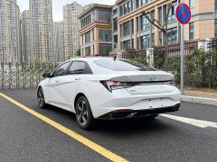 Hyundai Elantra 2022 1.5L CVT Luxury - ფოტო 4