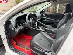 Hyundai Elantra 2022 1.5L CVT Luxury - ფოტო 8