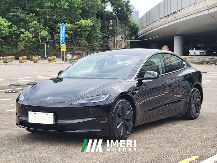 Tesla Model 3 Rear-Wheel Drive