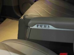 AITO Wenjie M8 2025 Pure Electric Max Six-Seat AWD with 896-Channel LiDAR - ფოტო 15