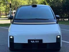 Li Auto Li Xiang MEGA Ultra - ფოტო 1