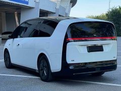 Li Auto Li Xiang MEGA Ultra - ფოტო 5