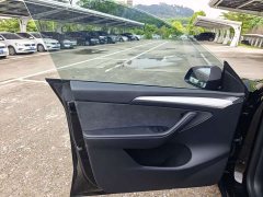 Tesla Model Y Rear-Wheel Drive - ფოტო 11