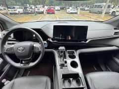 Toyota Sienna 2.5L Hybrid Premium Edition - ფოტო 10