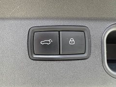 Li Auto ONE Extended Range 6-Seater - ფოტო 17