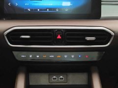 Jetour Jietu X90 PLUS 1.6T DCT Villa 5-Seater - ფოტო 16