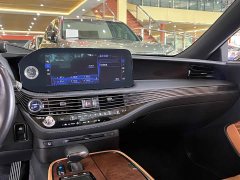 Lexus LS 500h Premium - ფოტო 13