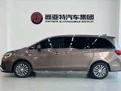 Buick GL8 2023 Land Executive Cabin Premium - ფოტო 3