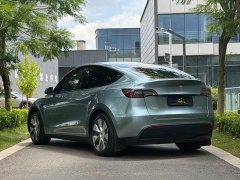 Tesla Model Y 2022 Facelift Rear-Wheel Drive - ფოტო 4