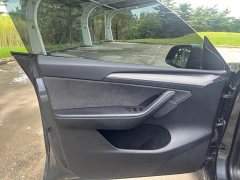 Tesla Model Y Rear-Wheel Drive - ფოტო 11