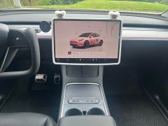Tesla Model Y Rear-Wheel Drive - ფოტო 16