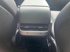 Tesla Model Y Rear-Wheel Drive - ფოტო 18
