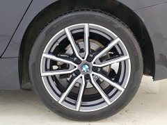 BMW 3 Series 320Li M Sport Package - ფოტო 17