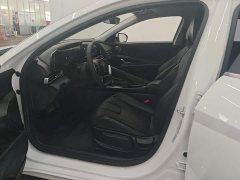 Hyundai Elantra 1.5L CVT GLX Elite - ფოტო 9