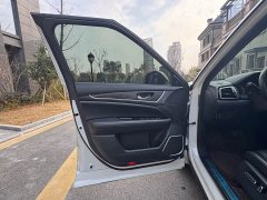 Honda UR-V 370TURBO AWD Premium Edition - ფოტო 14