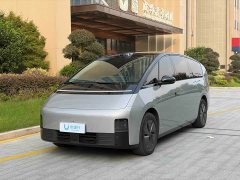 Li Auto Li Xiang MEGA Ultra - ფოტო 1