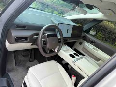 Li Auto Li Xiang MEGA Ultra - ფოტო 8