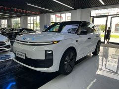 Li Auto L6 Pro - ფოტო 1