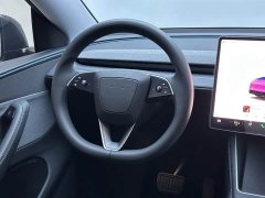 Tesla Model Y Rear-Wheel Drive - ფოტო 19