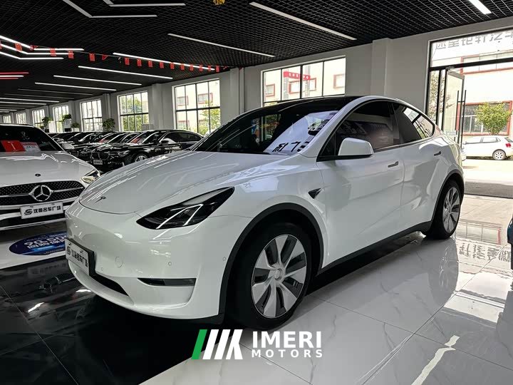 Tesla Model Y Standard Range RWD