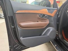 Volvo XC90 B6 Inscription 7-Seater - ფოტო 7