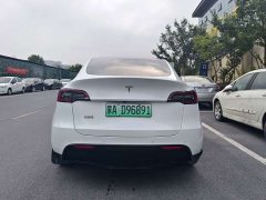 Tesla Model Y Long Range All-Wheel Drive - ფოტო 5