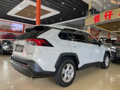 Toyota RAV4 2.0L CVT FWD Urban Edition - ფოტო 4