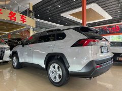 Toyota RAV4 2.0L CVT FWD Urban Edition - ფოტო 6