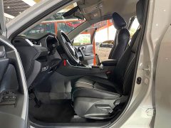 Toyota RAV4 2.0L CVT FWD Urban Edition - ფოტო 8