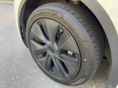 Tesla Model Y Long Range All-Wheel Drive - ფოტო 10